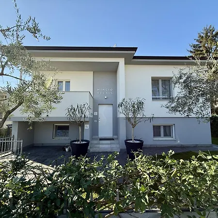 Mincio Relais & Pool Oda ve Kahvaltı 4*