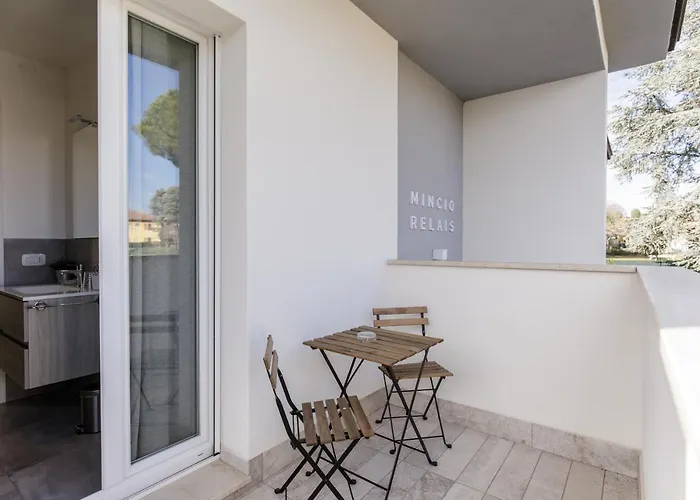 Mincio Relais Bed & Breakfast 4*
